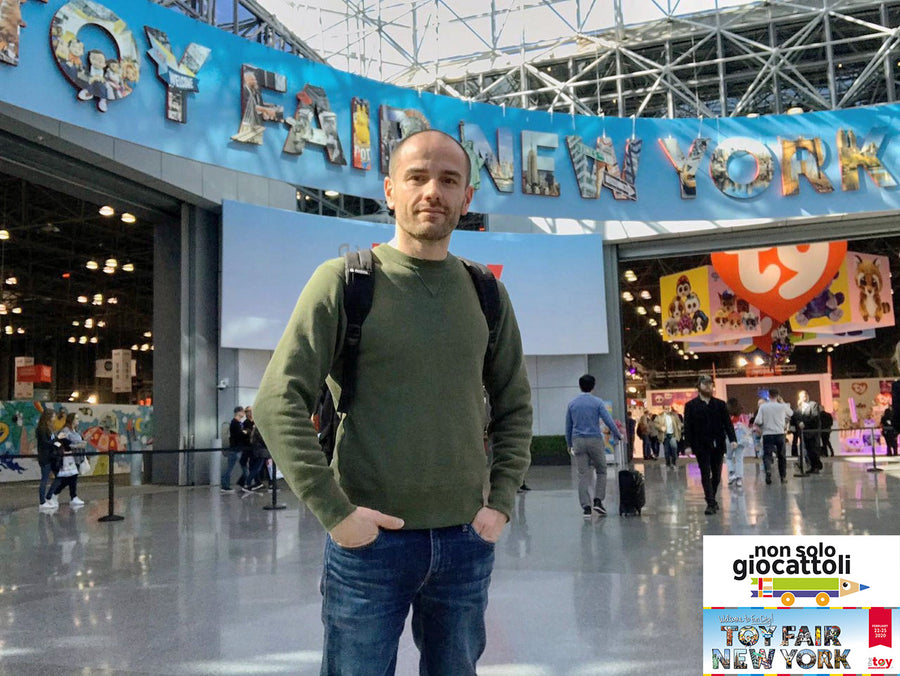 Finalmente il gran giorno è arrivato, oggi apre le porte TOY FAIR New York, la più grande e prestigiosa fiera internazionale del Giocattolo, evento imperdibile esclusivamente per gli operatori del settore, non è aperta al pubblico… e io ci sarò! 