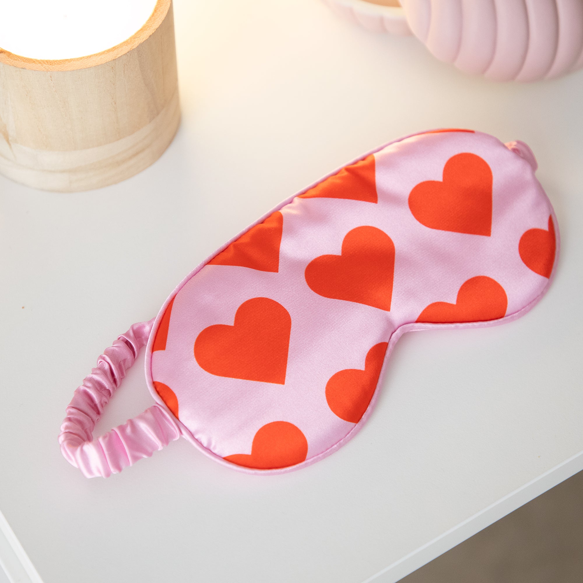 maschera per la notte Helio Ferretti love
