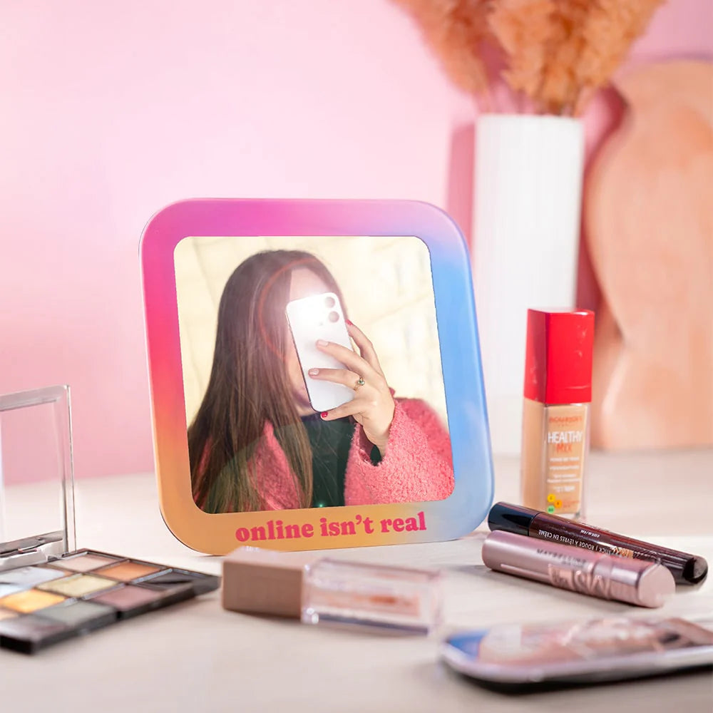 SPECCHIO "ONLINE ISN'T REAL"