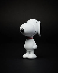 SNOOPY STANDING WHITE 12CM