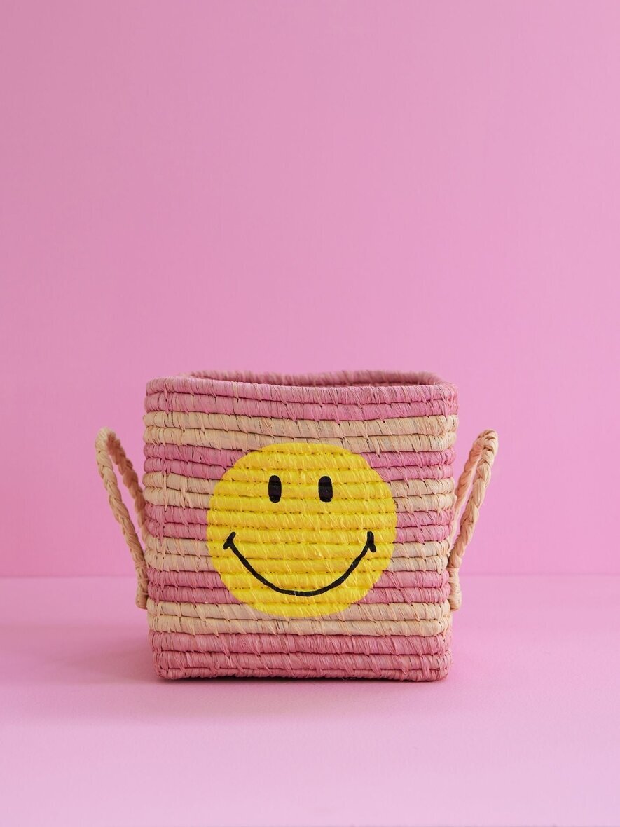 RAFFIA SQUARE BASKET WITH SMILEY PRINT