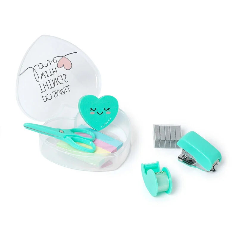 MINI SET DI CANCELLERIA CUORE