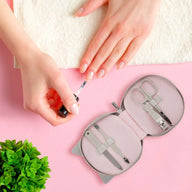 KIT MANICURE - BUT FIRST, NAILS! KITTY