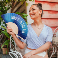 VENTAGLIO "LOVE IS IN THE AIR" AZZURRO