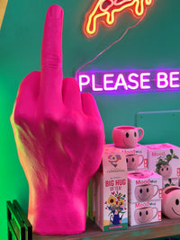 THE FINGER SCULPTURE PINK XL