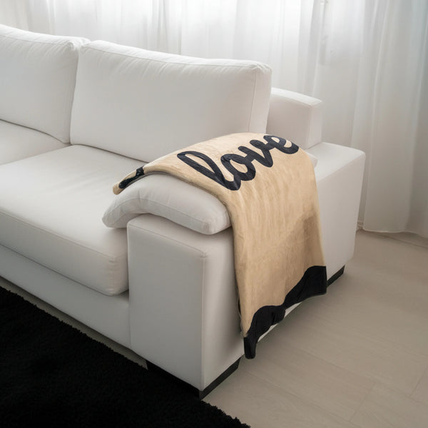 COPERTA "ALL YOU NEED IS LOVE"