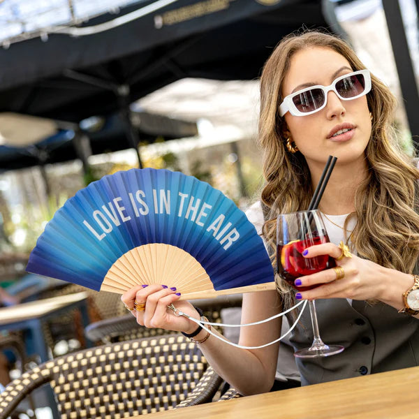 VENTAGLIO "LOVE IS IN THE AIR" AZZURRO