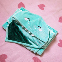 COSY HUGS! COPERTA CON CAPPUCCIO DINO