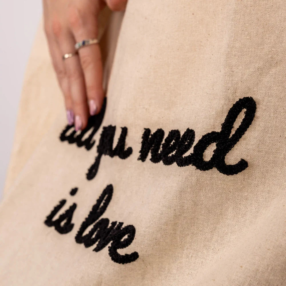 TOTE BAG "ALL YOU NEED IS LOVE"