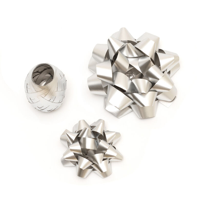 set di due fiocchi e un nastro argento