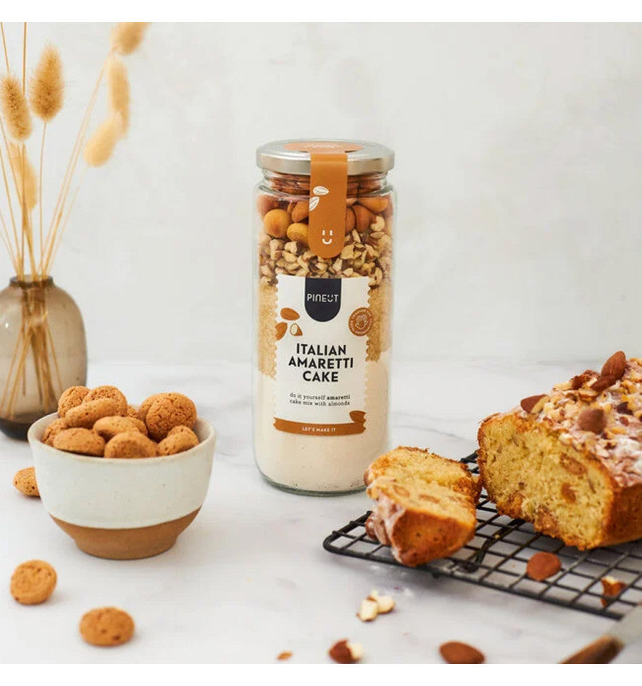 LET'S MAKE IT - ITALIAN AMARETTI CAKE