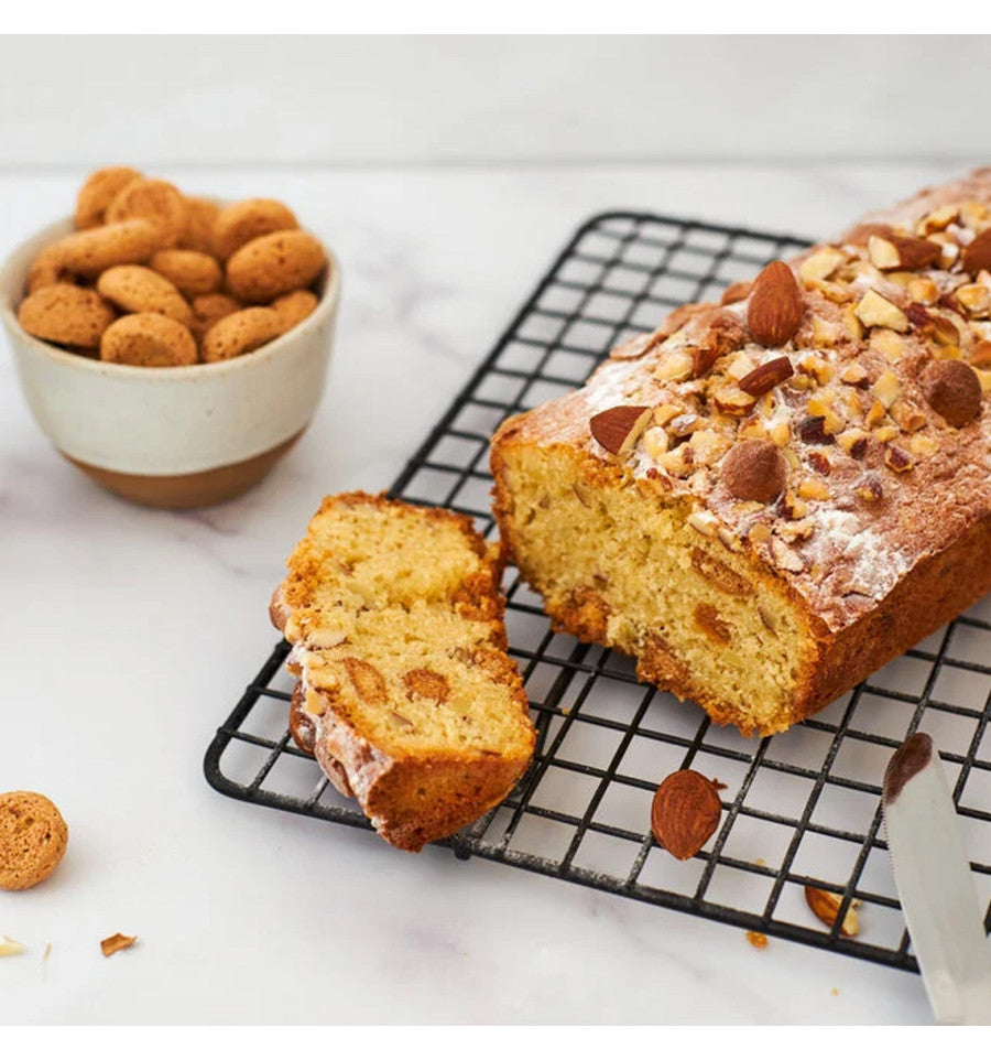 LET'S MAKE IT - ITALIAN AMARETTI CAKE