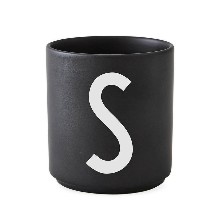 CUP S  - DESIGN LETTERS BLACK