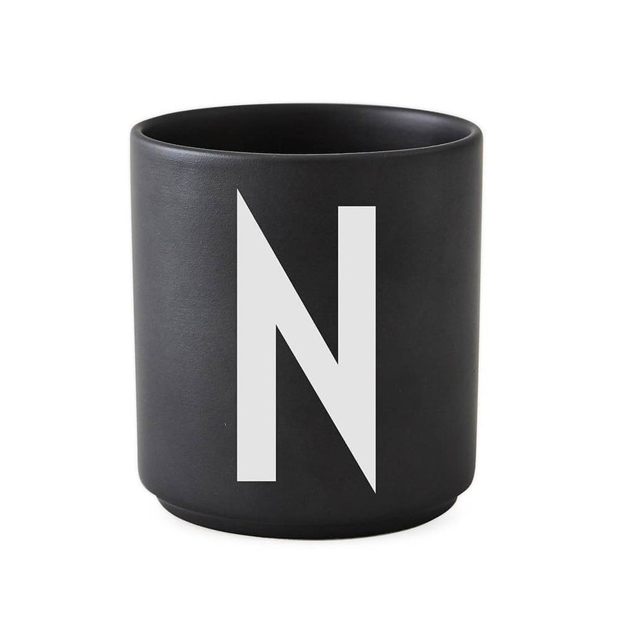 CUP N  - DESIGN LETTERS BLACK