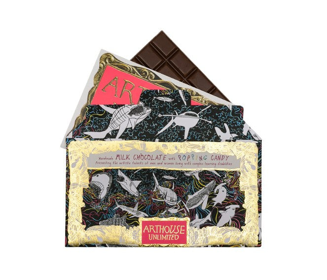 CHOCOLATE BAR RAINBOW SHARK - MILK CHOCOLATE WITH POPPING CANDY