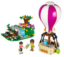 Carica l&#39;immagine nel visualizzatore di Gallery, La mongolfiera di Heartlake friends 41097