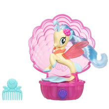 Carica l&#39;immagine nel visualizzatore di Gallery, MY LITTLE PONY SIRENA CON CONCHIGLIA PRINCESS SKYSTAR