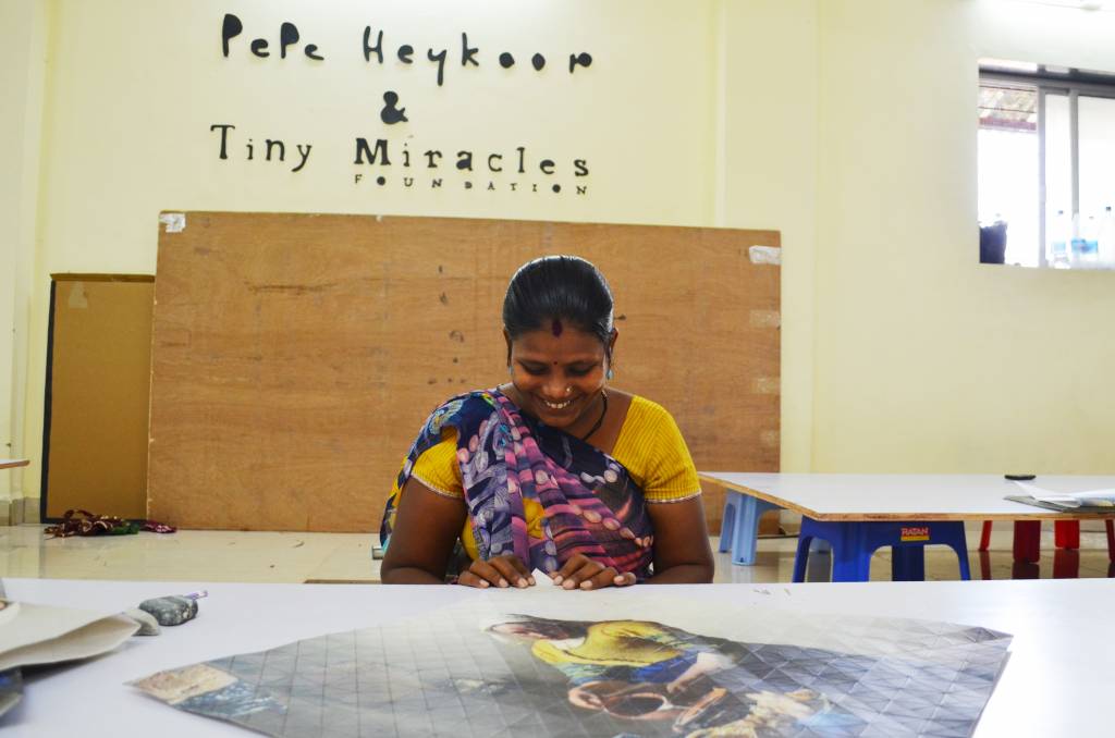 PAPER VASE COVER GREEN MARBLE