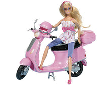 Carica l&#39;immagine nel visualizzatore di Gallery, STEFFI LOVE - CHIC CITY SCOOTER